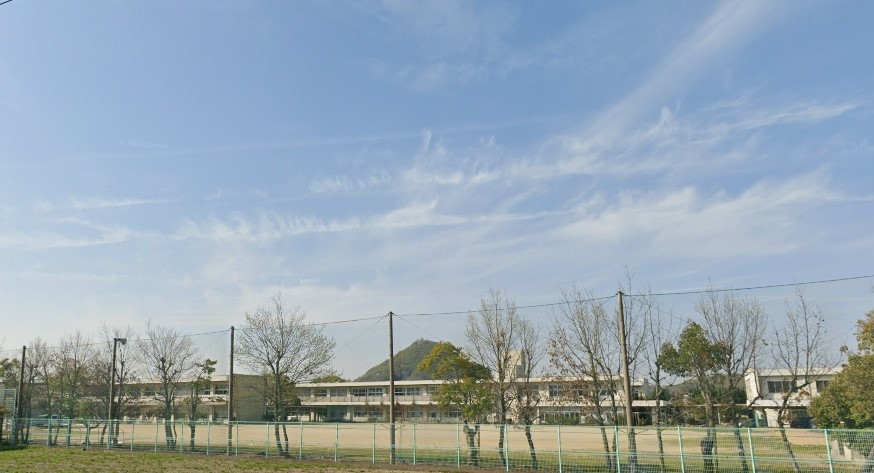 三木町立白山小学校(1500m)