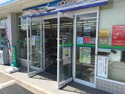 ファミリーマート高松円座町店（750ｍ）