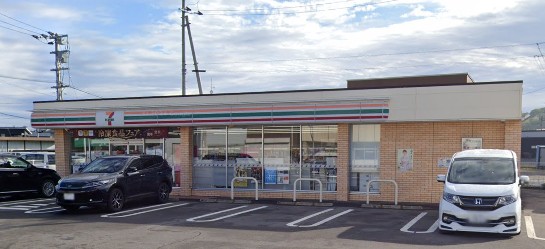 セブンイレブンさぬき志度小坂店（約324ｍ）