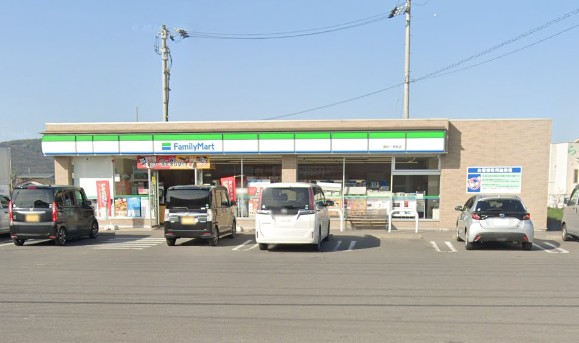 ファミリーマート高松一宮町店(270m)