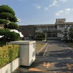 丸亀市立飯山北小学校まで５７９ｍ