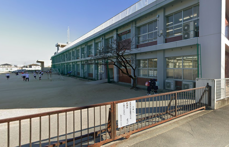 高松市立国分寺北部小学校(約857m～957m)