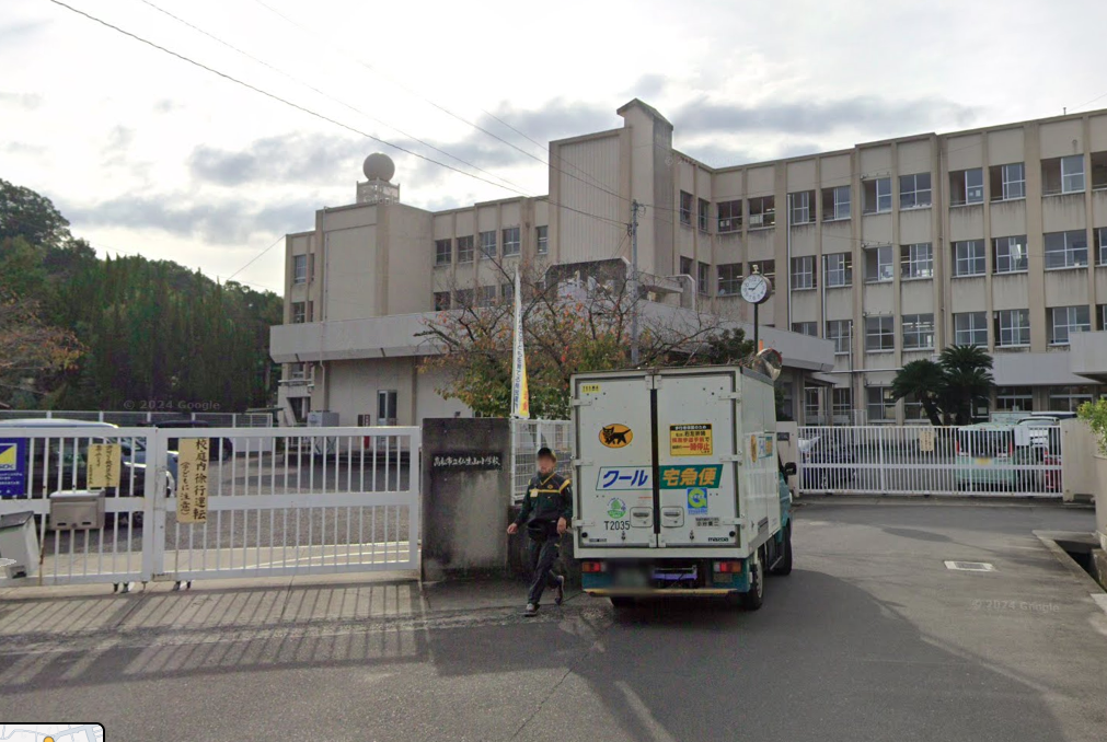 高松市立仏生山小学校(約944m～1,044m)