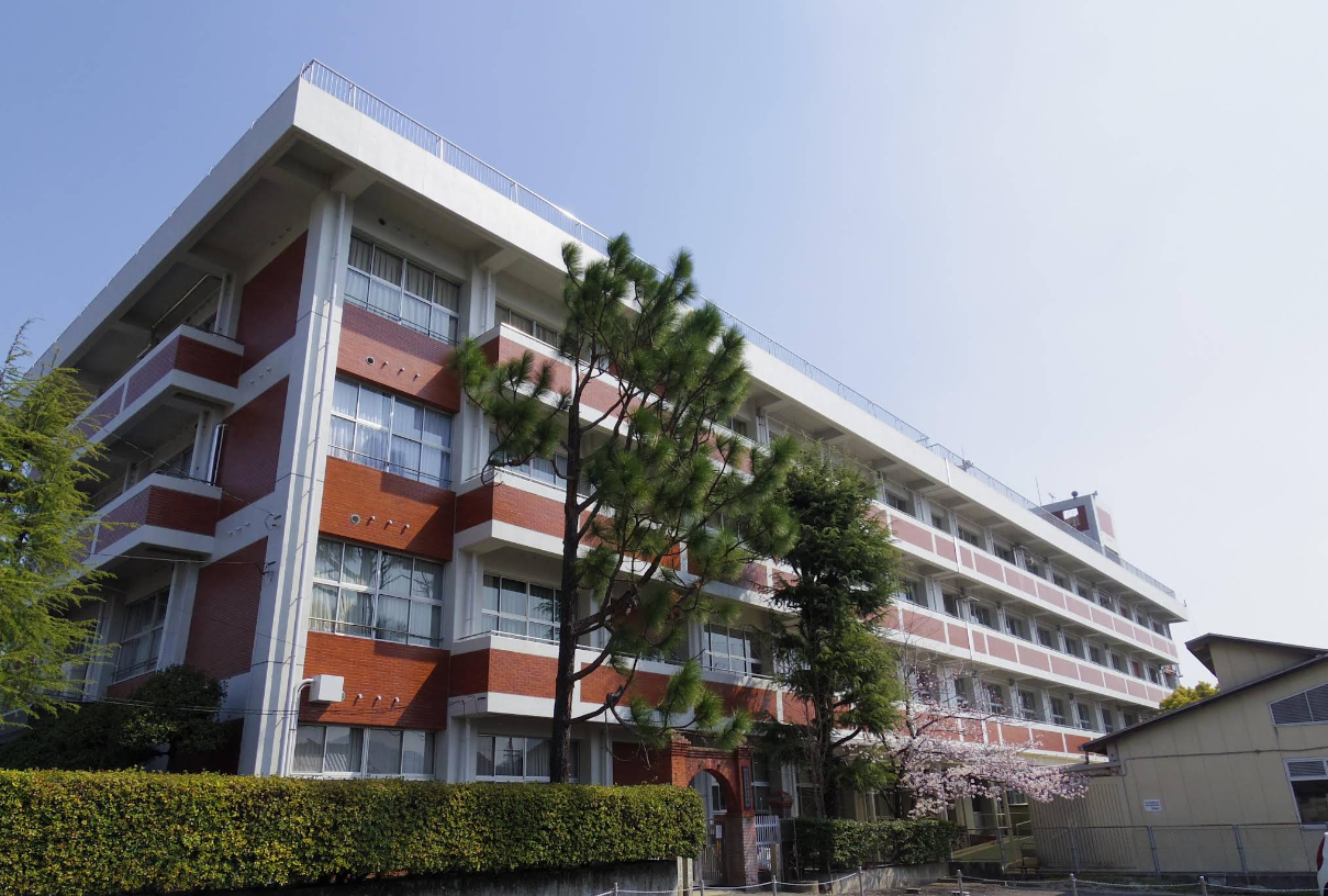 高松市立国分寺北部小学校(約900m)