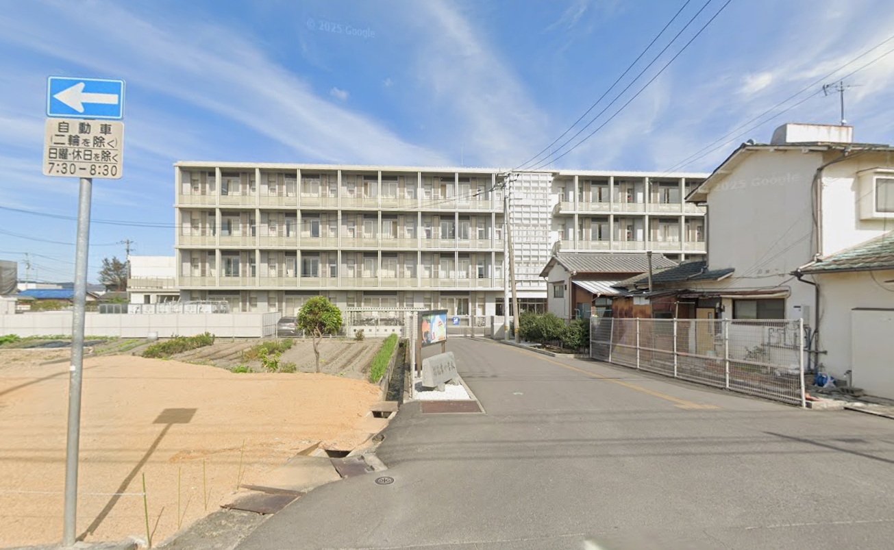 高松市立龍雲中学校(約2,500m～2,600m)