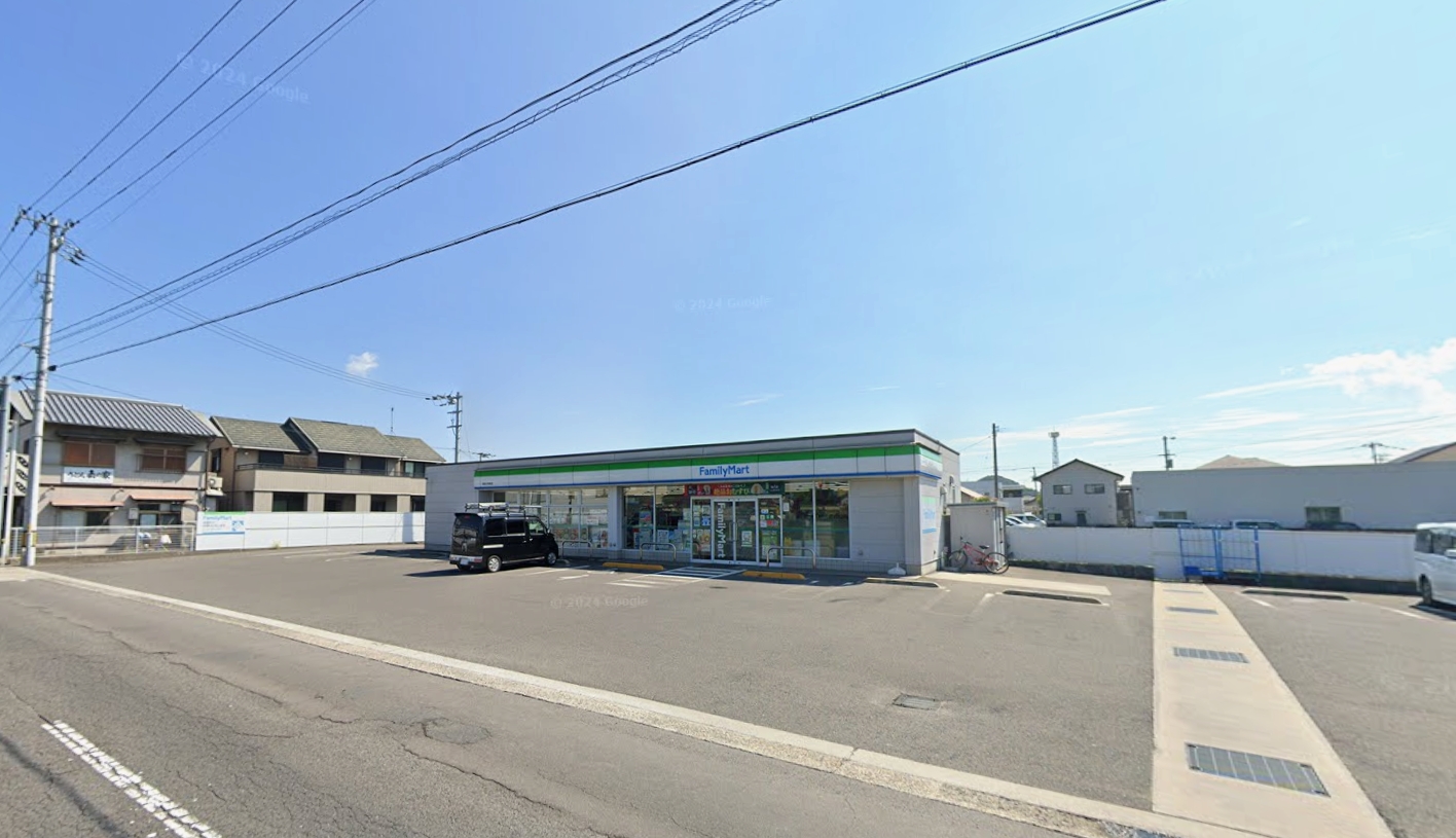 ファミリーマート 高松小村町店(約1,200m)