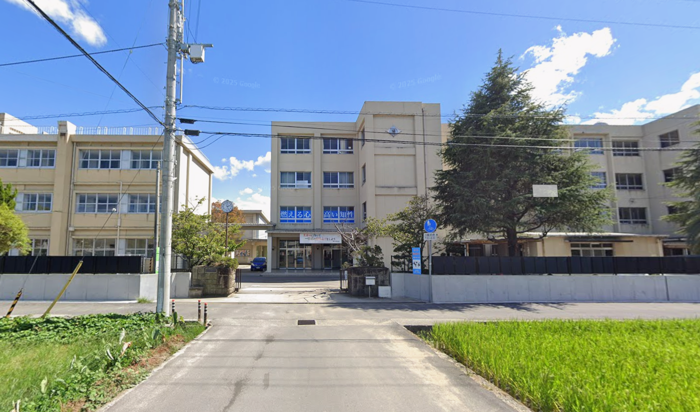 高松市立協和中学校(約1,700m)
