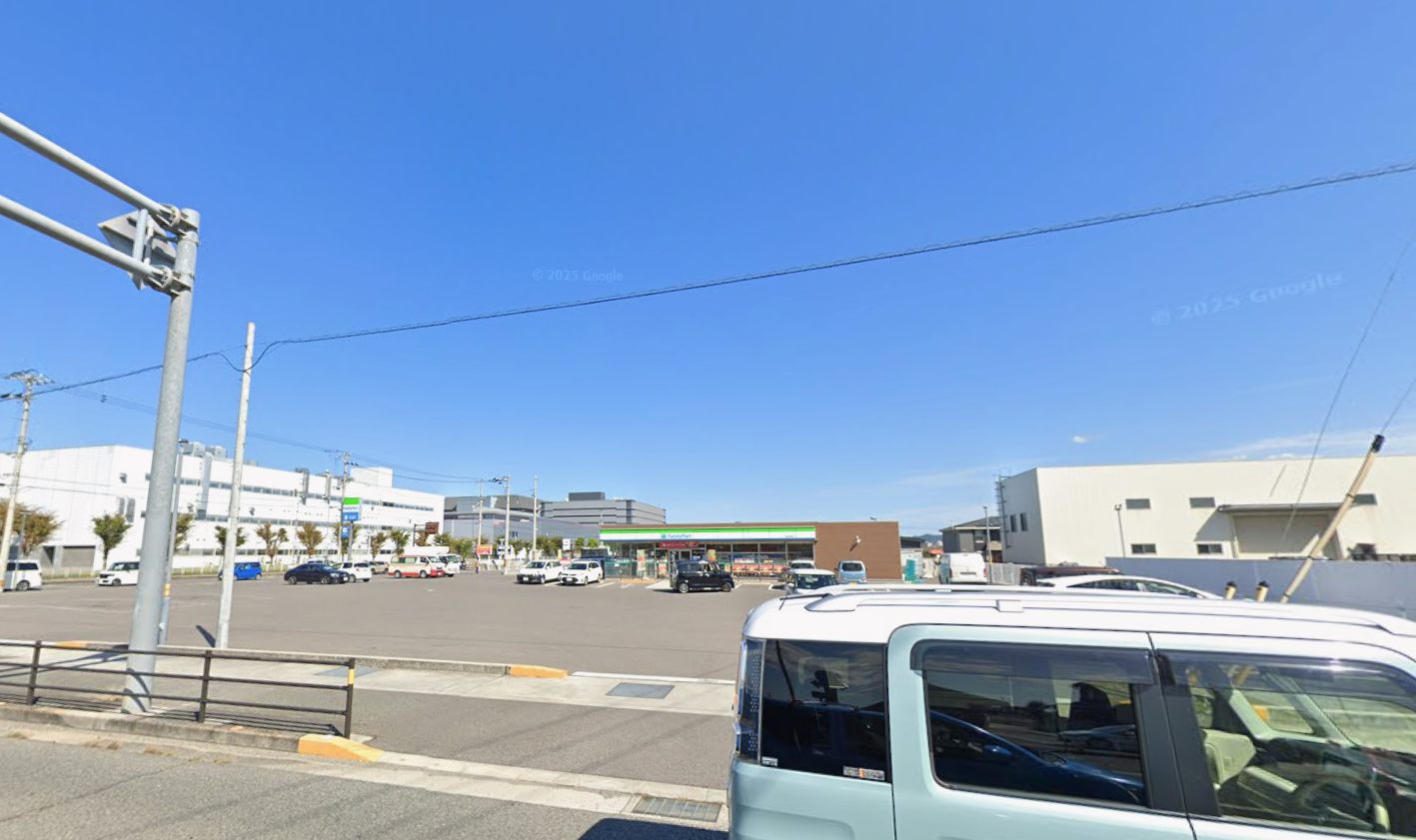 ファミリーマート高松林町店(約500ｍ～600ｍ)